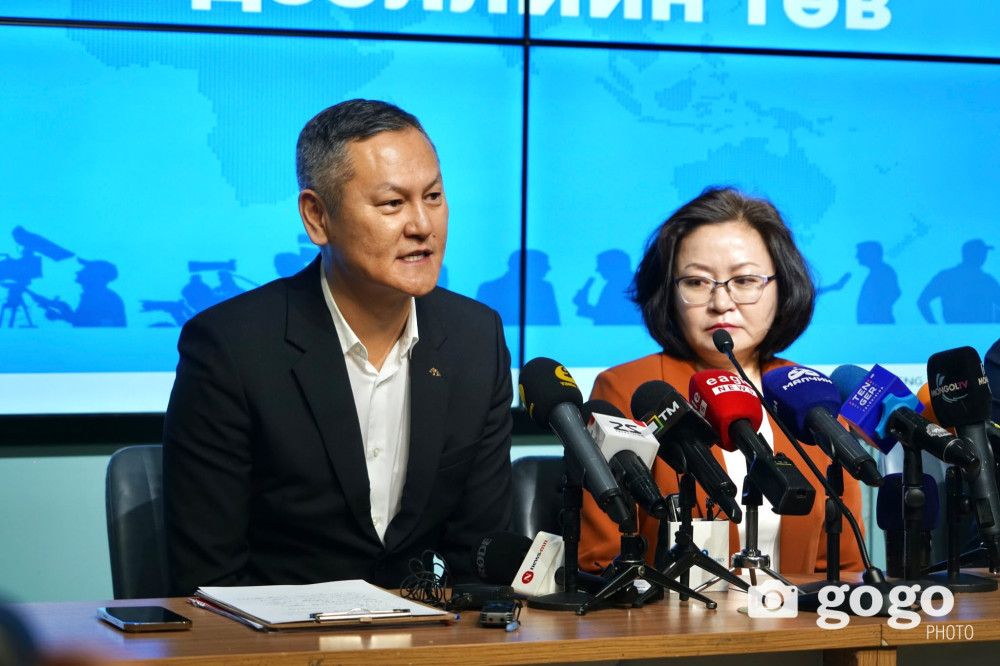 “8 нэрийн дэлгүүр ажиллуулахын тулд зөвшөөрлөө 8 сар хүлээдэг тогтолцоог халах ёстой”