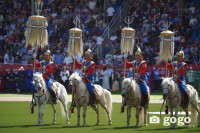 ФОТО: Есөн хөлт Их цагаан тугийг залах ёслолоос...