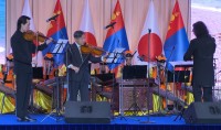 ВИДЕО: Эзэн хаан Нарүхито Морин хуурын чуулгатай хамтран "Монгол аялгуу"-г эгшиглүүллээ