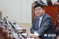 Багшийн цалинг нэмээд үйлчлэгч, сантехникч, жижүүр зэрэг ажилтныг орхих гэж байгаа юм уу?